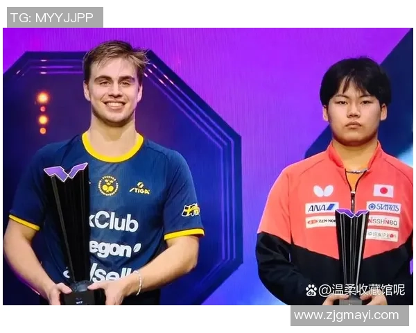 男单颁奖礼：莫雷加德亲吻奖杯，笑脸绚烂，松岛辉空全程黑脸